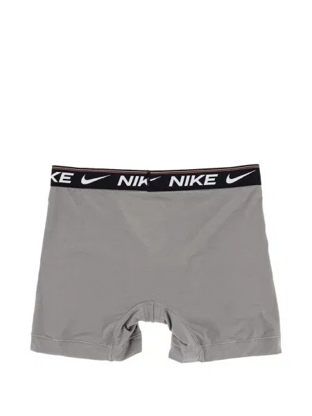 Scurt chiloți Nike cu imagine cu model floral negru