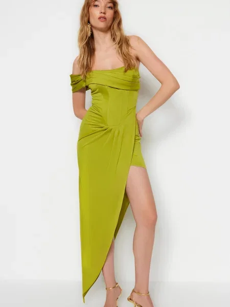 Sukienka wieczorowa Trendyol