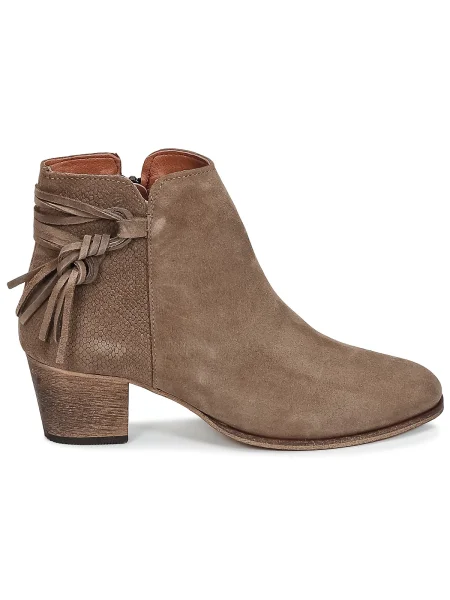 Pantofi Betty London maro