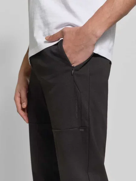 Spodnie dresowe z Model GORDON' Jack & Jones czarne