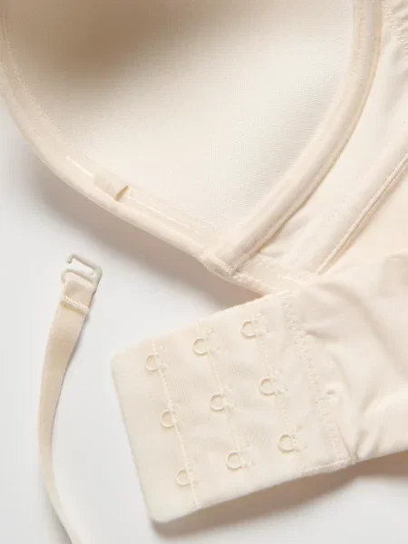 Reserved Формований бюстгальтер кремовий 