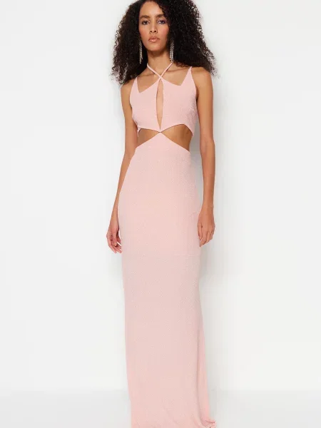 Dzianinowa sukienka wieczorowa Trendyol różowa