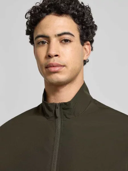 Kurtka o kroju regular fit ze stójką model ‘Charge’ Jack & Jones