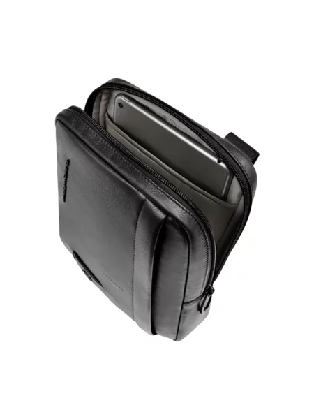 Torba crossbody Piquadro skórzana czarna