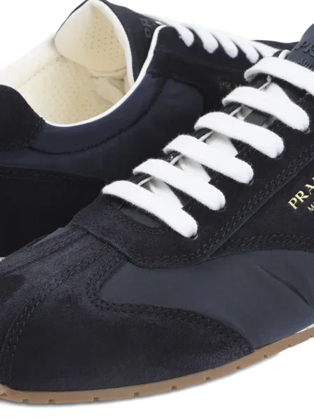 Sneakerși Prada din piele de căprioară albastru