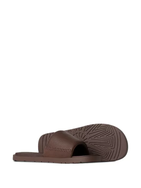 Papuci Ugg maro