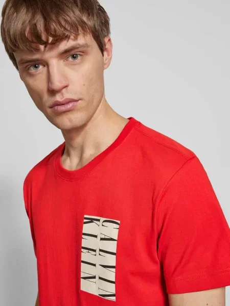 T-shirt z nadrukiem z logo Calvin Klein Jeans czerwona