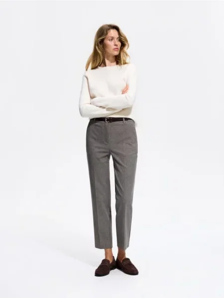 Reserved Pantaloni cu o curea decorativă gri-închis gri