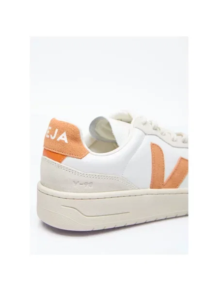 Sneakersy Veja skórzane białe