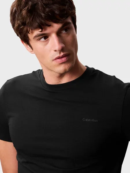 Стрейчева футболка Calvin Klein чорна
