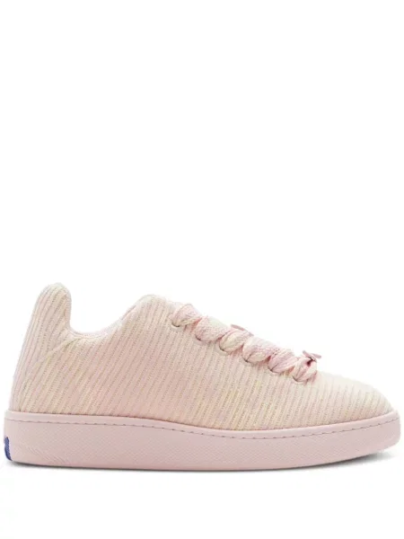 Sneakerși Burberry în carouri roz