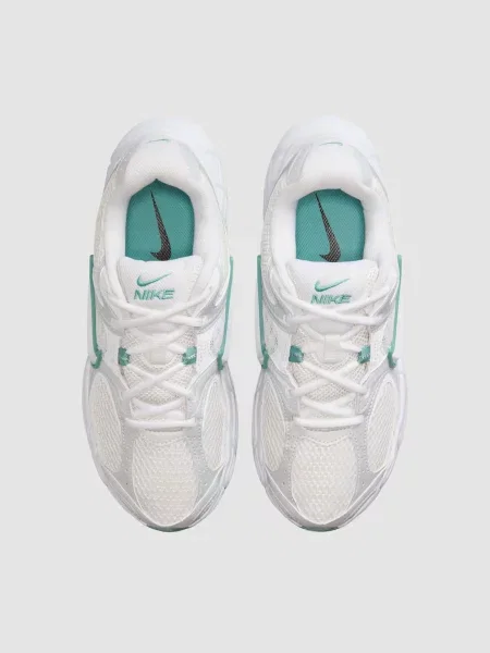 Повседневные кроссовки Nike белые