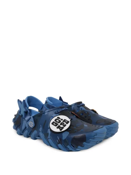 Saboți Crocs cu imagine cu model camuflaj albastru