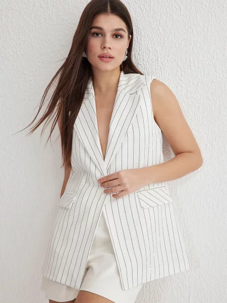 Vestă de costum Trendyol de costum alb