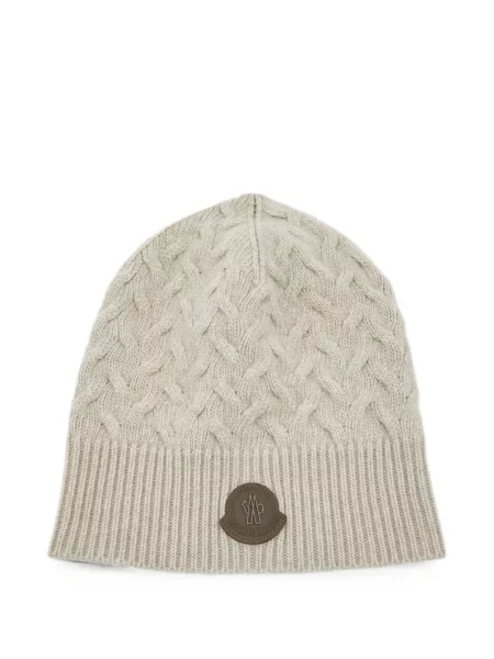 Căciulă Moncler tricotate cu autograf