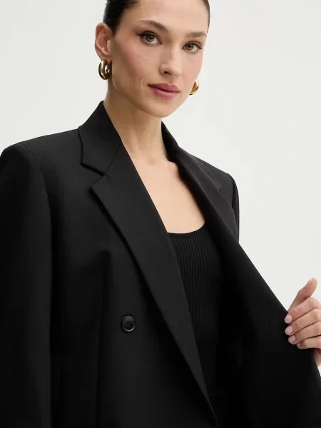 Шерстяной однотонный двубортный пиджак Weekend Max Mara черный