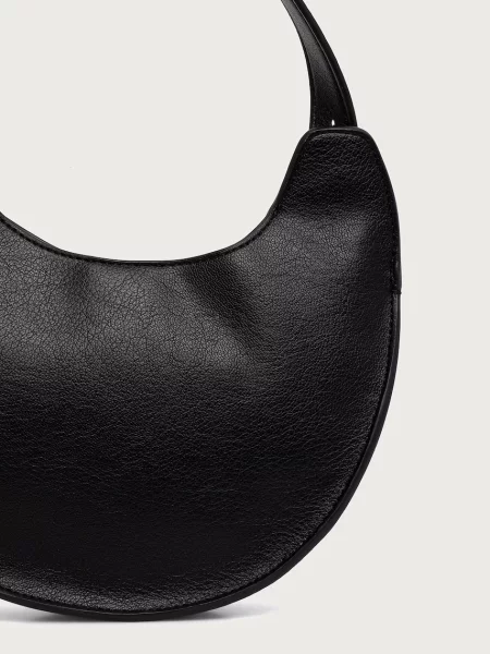 Calvin Klein torebka hobo z imitacji skóry czarna
