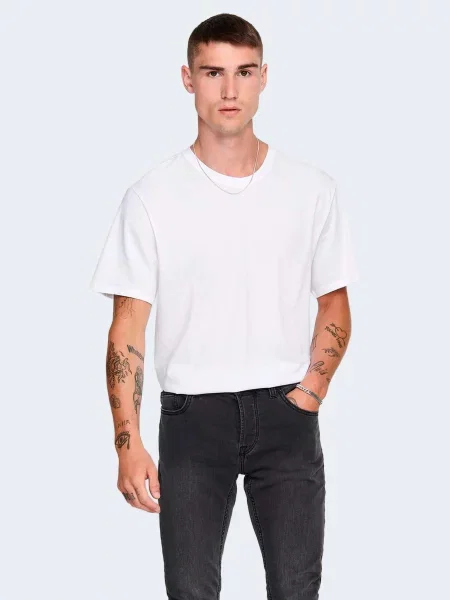 Koszulka crop top Mężczyzna ONLY & SONS MATT LONGY SS TEE NOOS biała
