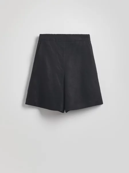 Reserved Лляні шорти чорний