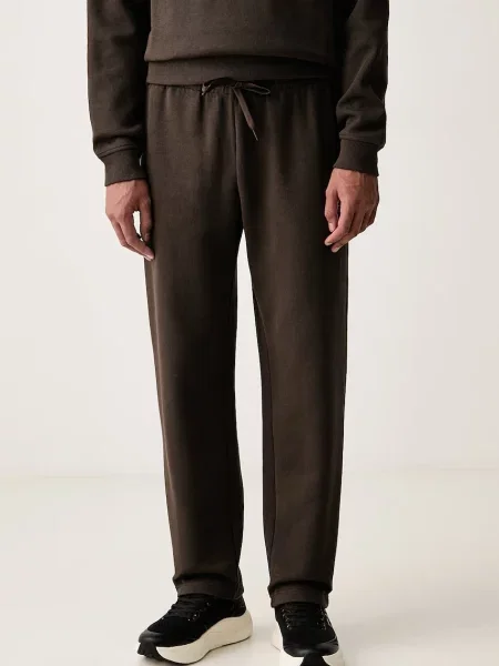 Emporio Armani pantaloni de trening pentru bărbați din maro