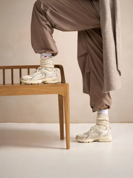 Повседневные кроссовки New Balance бежевые