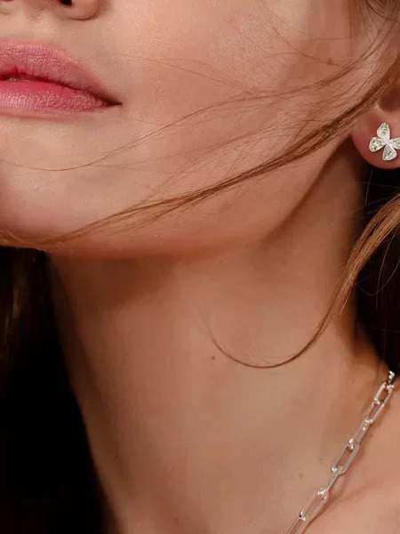 Посріблені сережки Lilou Papillon