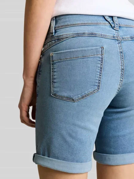 Szorty jeansowe o kroju regular fit z detalem z guzikiem Tom Tailor