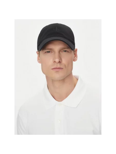 Haftowana czapka z daszkiem Calvin Klein czarna