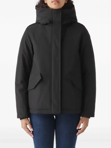 Яке Woolrich черно
