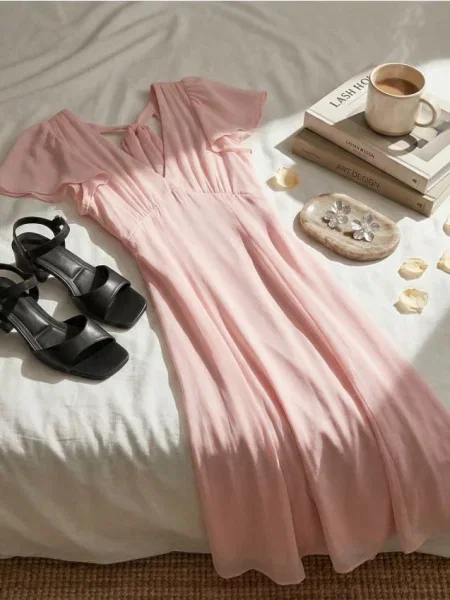 Сукня міді з глибоким вирізом на спині з віскозою пастельний рожевий