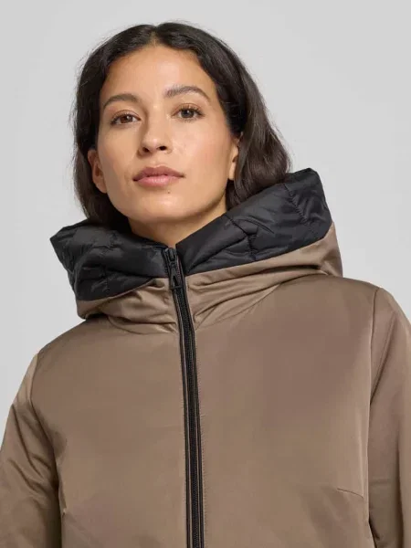 Płaszcz z kapturem Amber & June brązowy