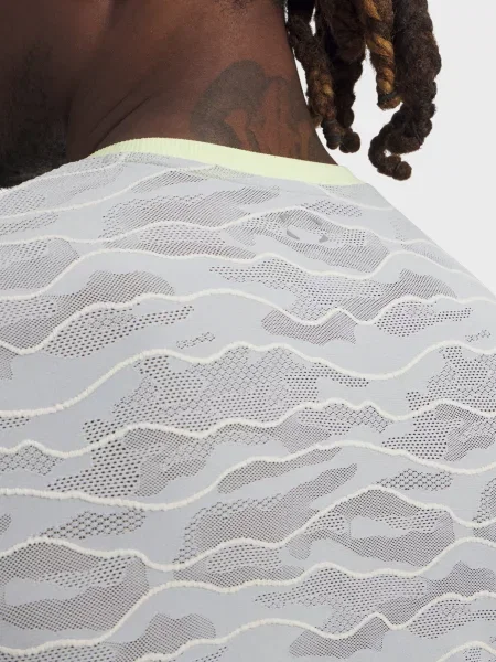 Жаккардовый камуфляжный лонгслив Under Armour серый