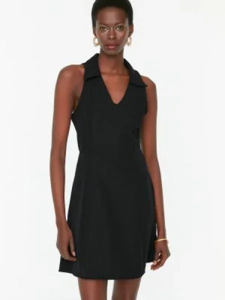 Gulerat rochie Trendyol țesută negru