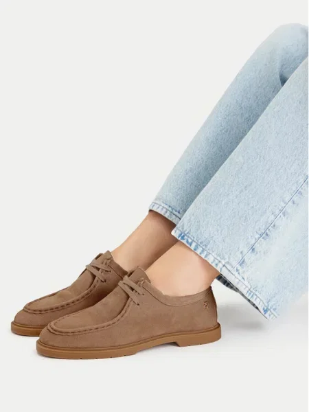 Tommy Hilfiger Półbuty Lightweight Suede Apron Toe beżowy