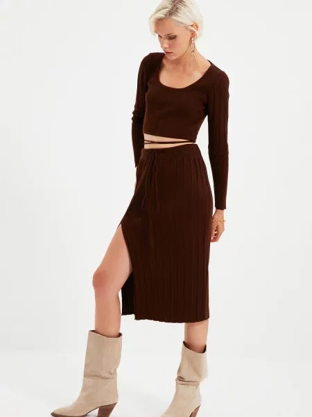 Costum Trendyol maro