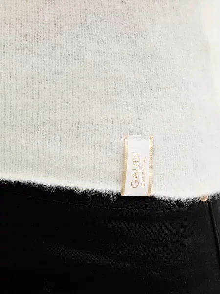 Светр Gaudi легкий гольф бежевий