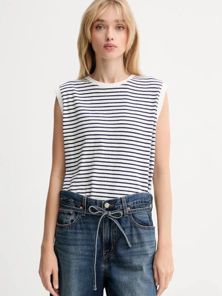 Топ Levi's® бяло