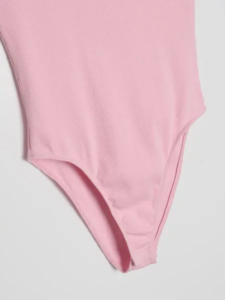 Боді на бретелях рожевий