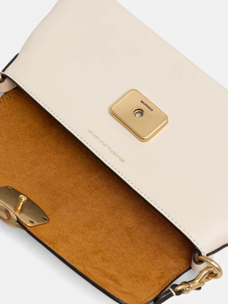 Кожаная сумка Coach бежевая