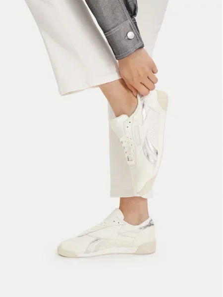 Кроссовки Reebok белые