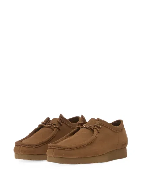 Desert boots Clarks Originals με κορδόνια με δαντέλα καφέ