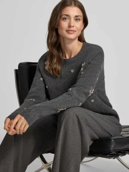 Sweter z aplikacją z pereł od Jake*s Jake*s Collection