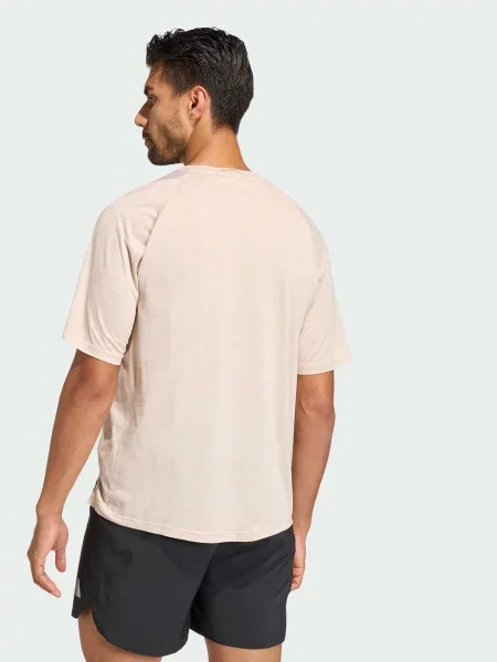 Переработанный спортивная футболка Adidas бежевая