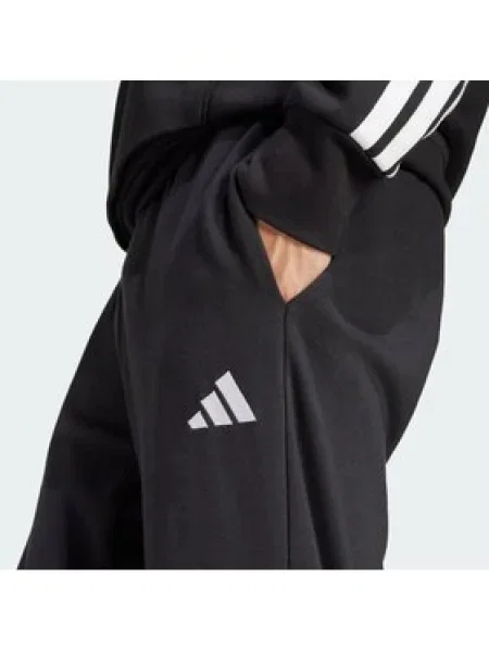 Adidas Teplákové nohavice Essentials Feel Cozy čierna