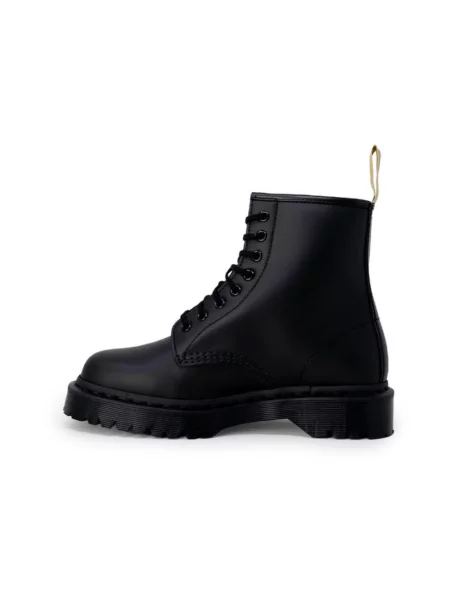 Botki Dr. Martens skórzane na płaskim obcasie czarne