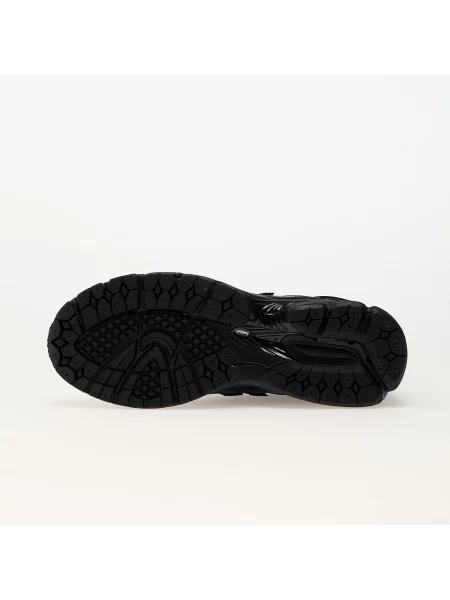 Маратонки New Balance черно