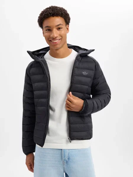 Adidas Originals kurtka pikowana Mężczyźni S czarny