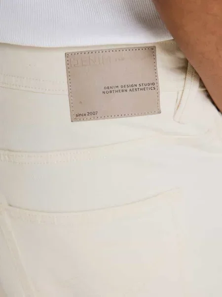 Szorty jeansowe o kroju relaxed fit z mieszanki bawełny Tom Tailor Denim białe