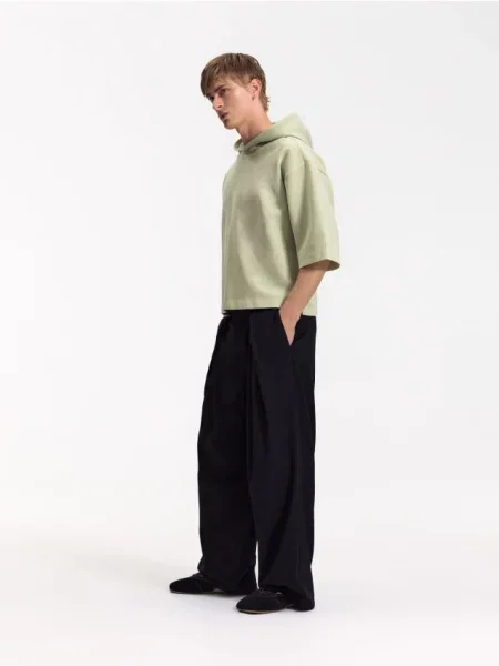 Свитшот Reserved с коротким рукавом