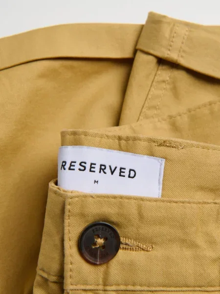Бермуды Reserved с янтарем